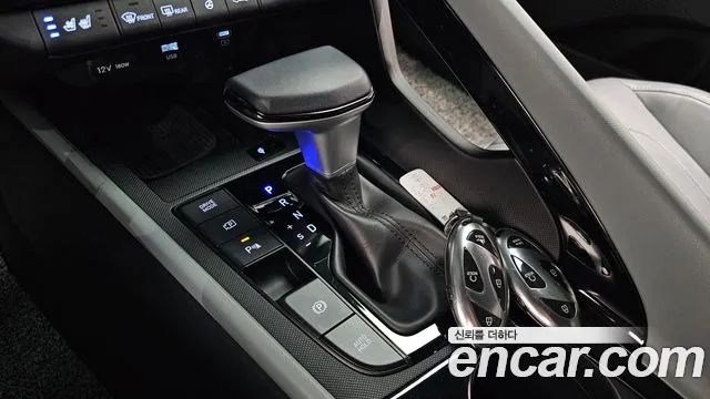 Hyundai AVANTE 2024 — фото 11