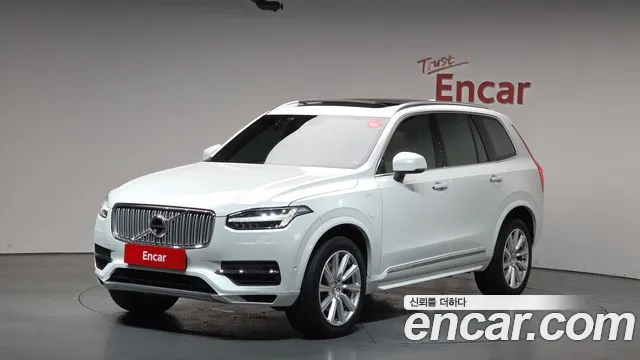 Volvo XC90 2018 — фото 1