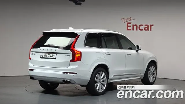 Volvo XC90 2018 — фото 2