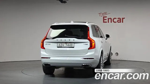 Volvo XC90 2018 — фото 4