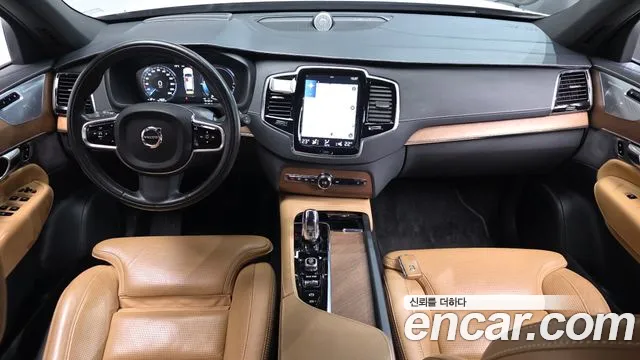Volvo XC90 2018 — фото 10