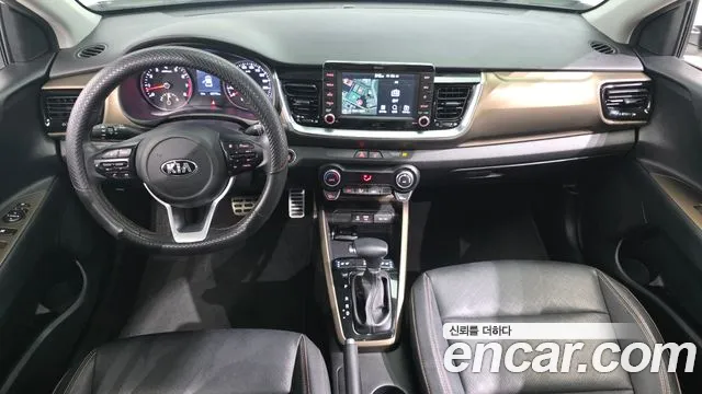 Kia Stonic 2019 — фото 10