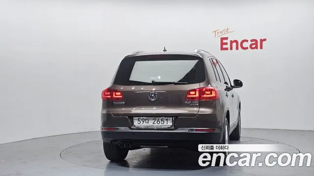 Volkswagen Tiguan 2015 — фото 4