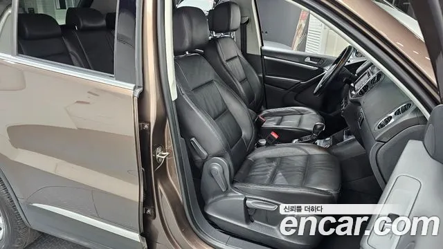 Volkswagen Tiguan 2015 — фото 12