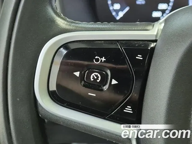 Volvo V60 2021 — фото 16