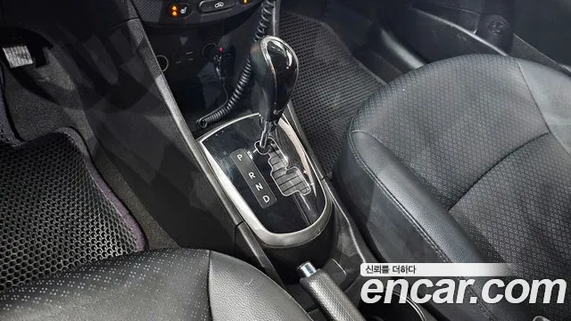 Hyundai Accent 2014 — фото 12