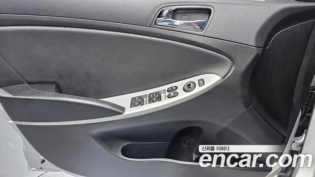 Hyundai Accent 2014 — фото 14