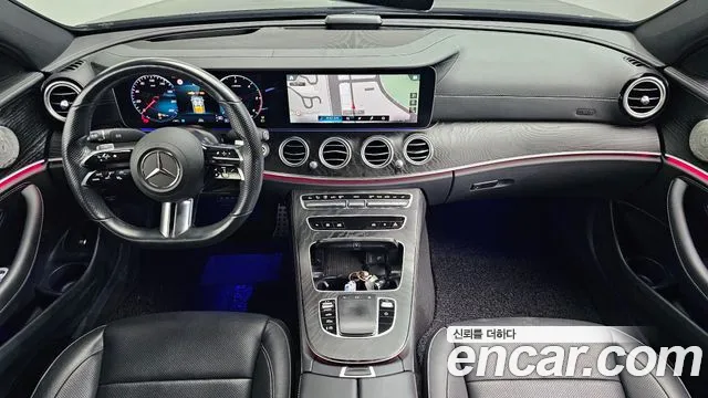 Mercedes-Benz E-Class 2022 — фото 10