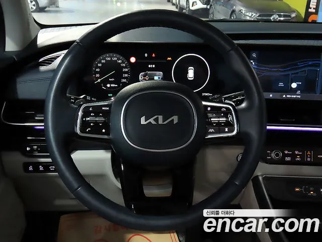 Kia Canival 2025 — фото 10