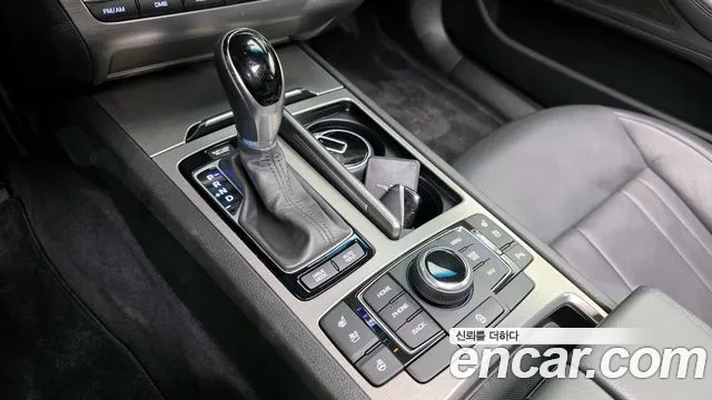 Hyundai Genesis 2016 — фото 9