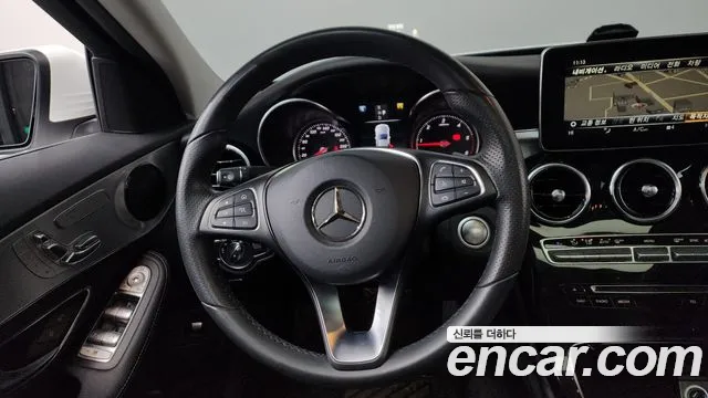 Mercedes-Benz C-Class 2018 — фото 18