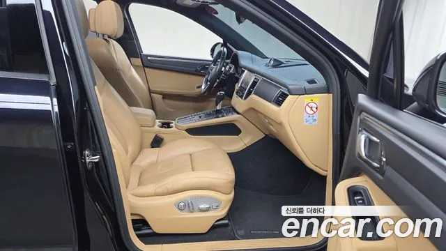 Porsche Macan 2018 — фото 11