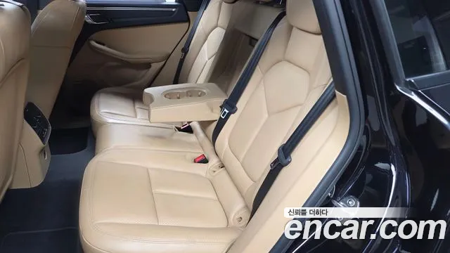 Porsche Macan 2018 — фото 12