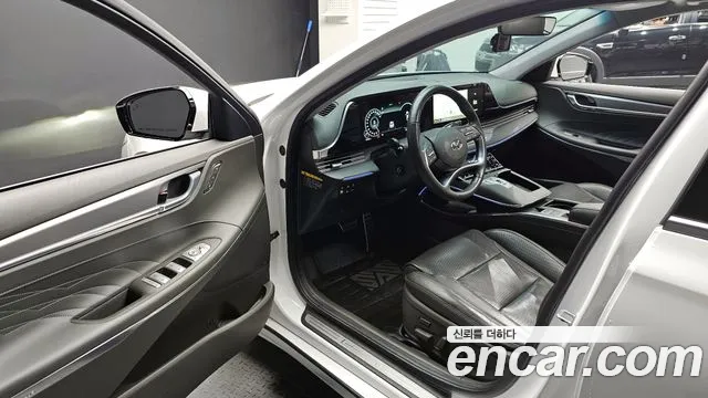Hyundai Grandeur 2020 — фото 10