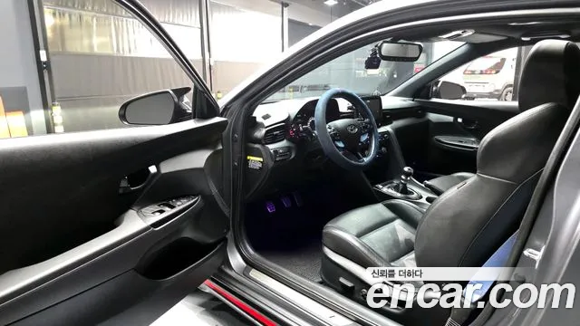 Hyundai Veloster 2019 — фото 10
