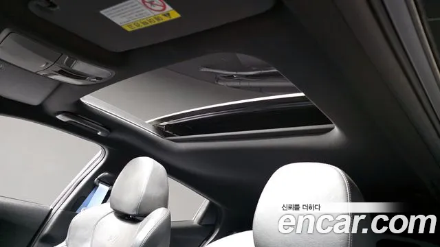 Hyundai Veloster 2019 — фото 18