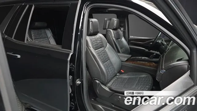 Cadillac Escalade 2022 — фото 12
