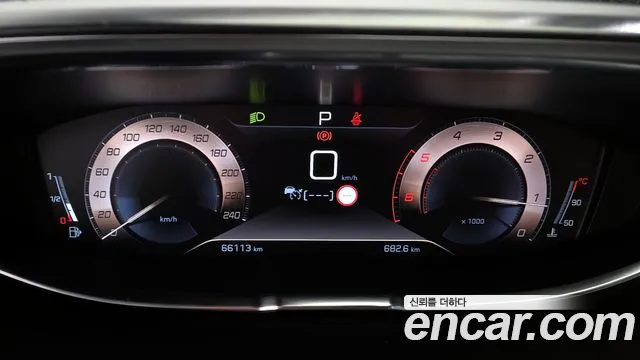 Peugeot 5008 2020 — фото 11