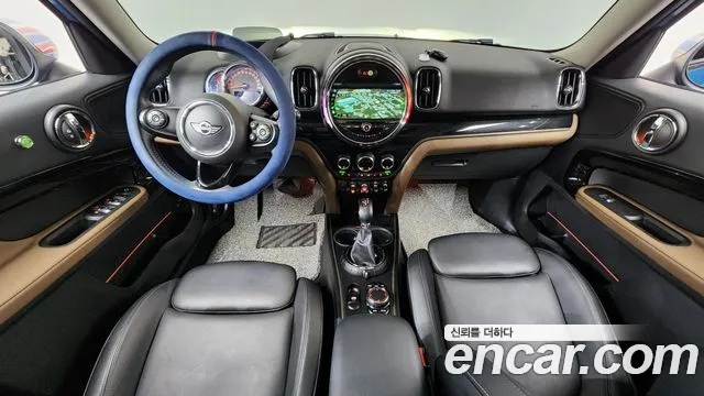 Mini Countryman 2018 — фото 10