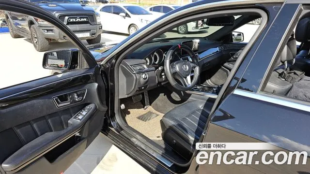 Mercedes-Benz E-Class 2014 — фото 10