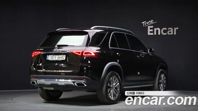 Mercedes-Benz GLE-Class 2021 — фото 2