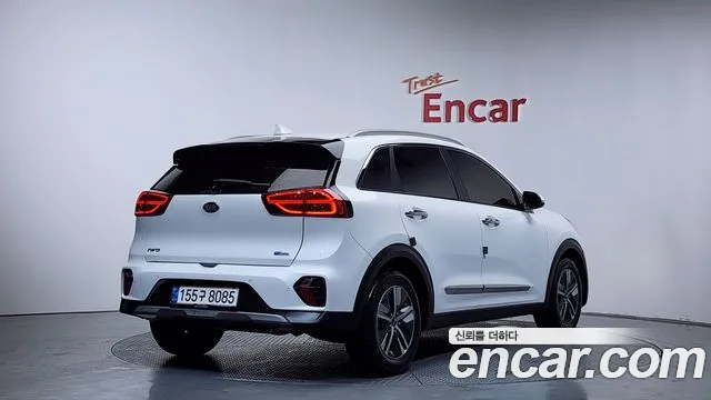 Kia Niro 2020 — фото 2