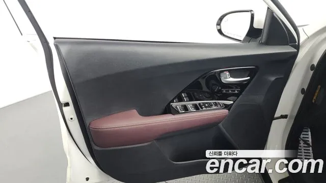 Kia Niro 2020 — фото 14