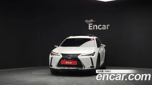 Lexus UX 2020 — фото 3