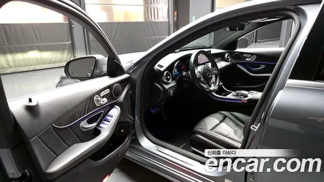 Mercedes-Benz C-Class 2019 — фото 13