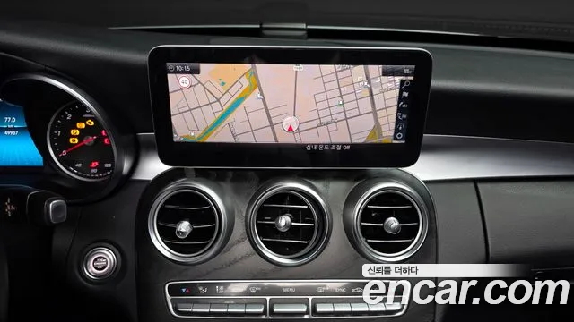 Mercedes-Benz C-Class 2019 — фото 20
