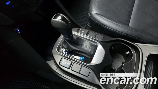 Hyundai Santafe 2015 — фото 12