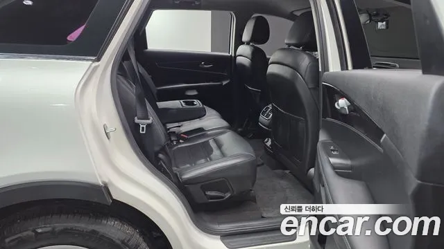 Kia Sorento 2015 — фото 12