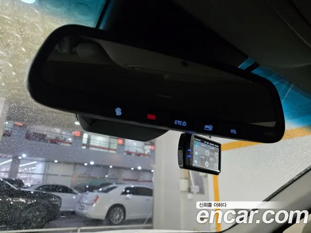 Hyundai Santafe 2019 — фото 15