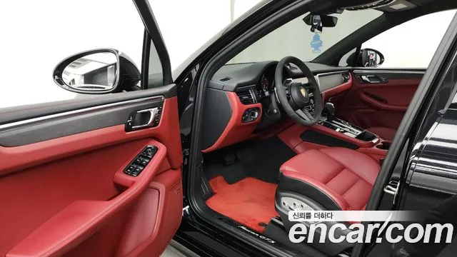 Porsche Macan 2022 — фото 12
