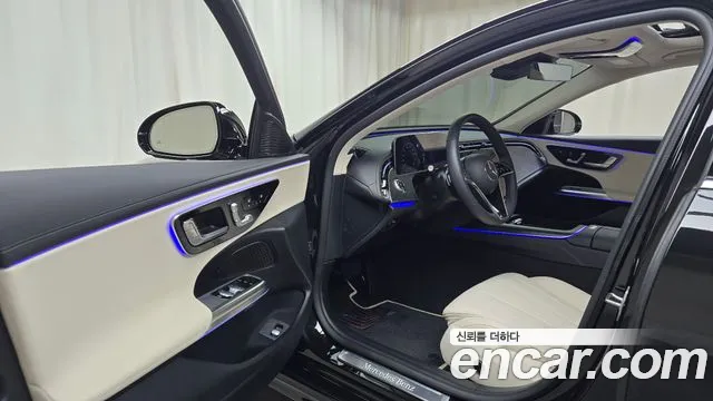 Mercedes-Benz E-Class 2025 — фото 13