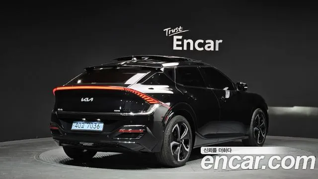 Kia EV6 2022 — фото 2