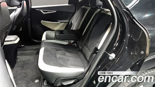 Kia EV6 2022 — фото 11