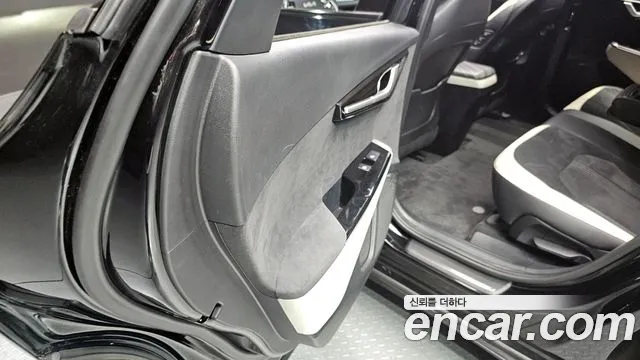 Kia EV6 2022 — фото 17