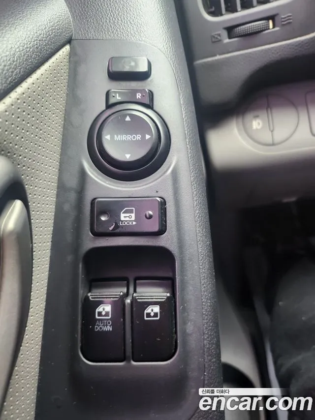 Hyundai Starex 2014 — фото 11