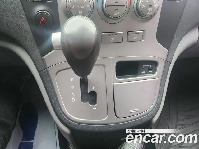 Hyundai Starex 2014 — фото 12