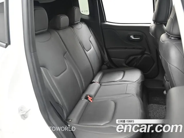 Jeep Renegade 2020 — фото 12