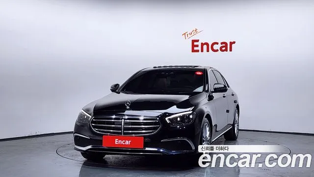 Mercedes-Benz E-Class 2022 — фото 3