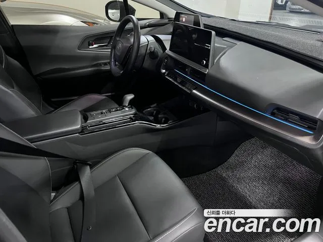 Toyota Prius 2025 — фото 13