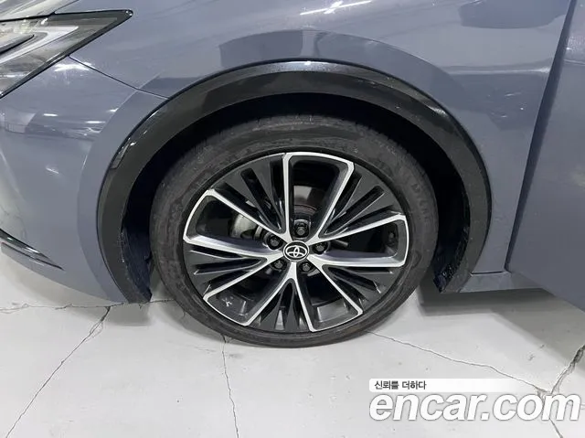 Toyota Prius 2025 — фото 17