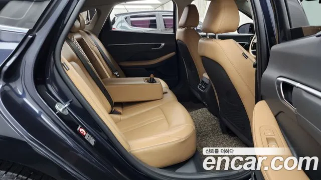 Hyundai Sonata 2020 — фото 12