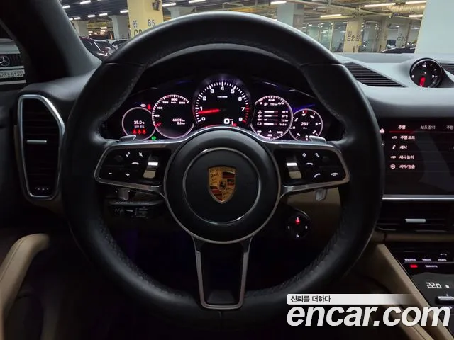 Porsche Cayenne 2022 — фото 11