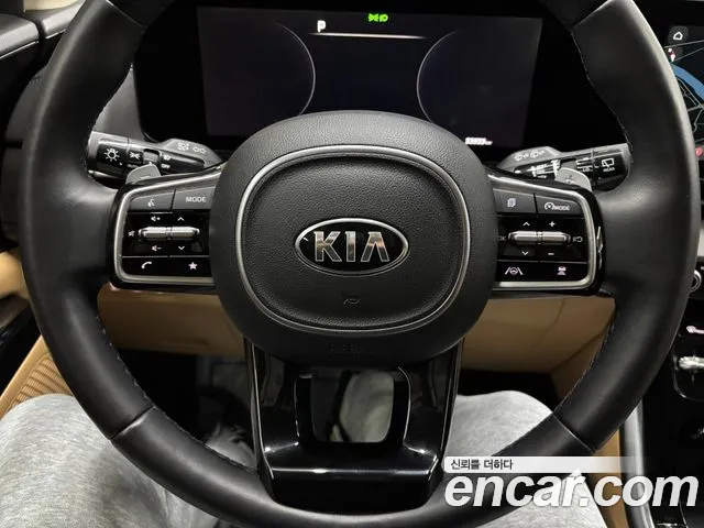Kia Canival 2021 — фото 16