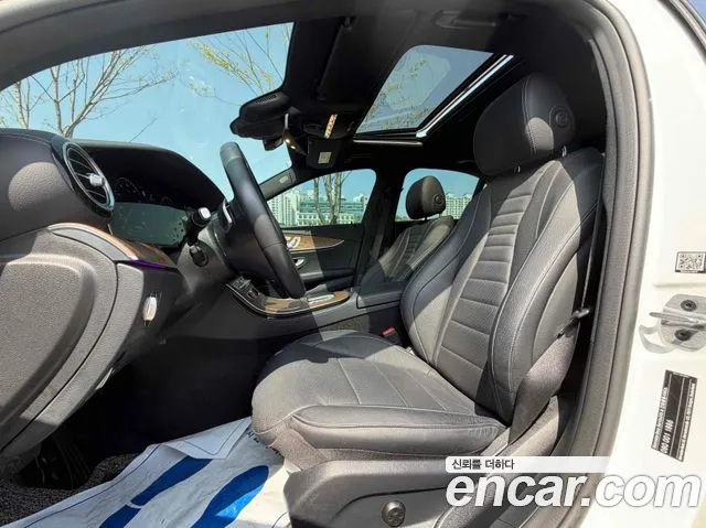 Mercedes-Benz E-Class 2021 — фото 10
