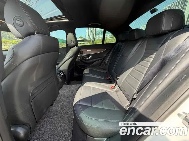Mercedes-Benz E-Class 2021 — фото 11