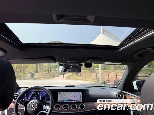 Mercedes-Benz E-Class 2021 — фото 17